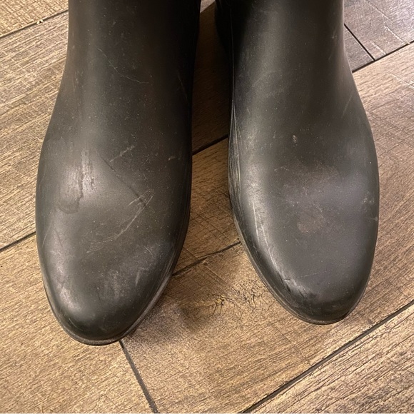 Merona || Black Chelsea Style Pull On Rubber Rainboots Size 9 - Picture 8 of 8